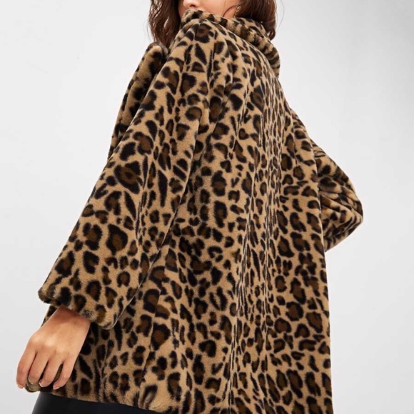Cozy Vegan fur teddy leopard print button jacket - Picture 6 of 8